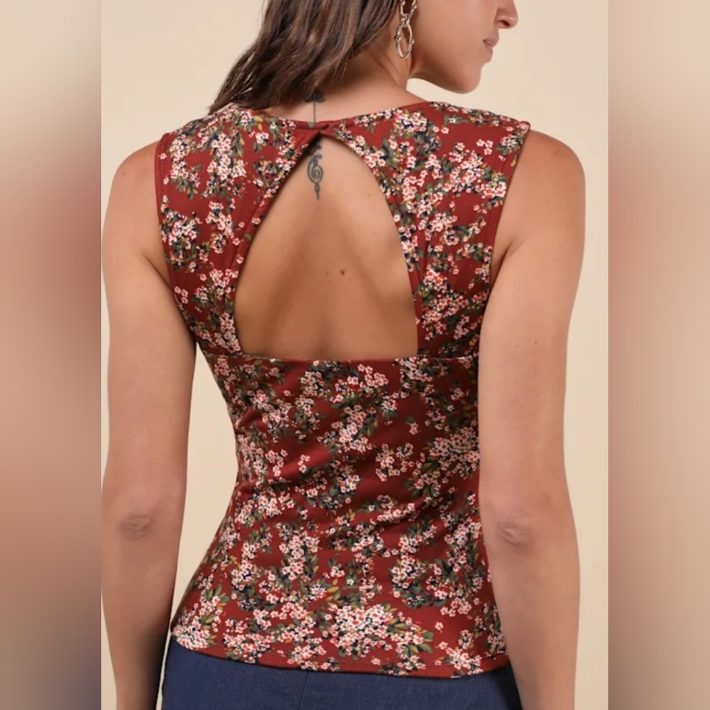 NWT - Lulu's cut out, floral print tank, size Small